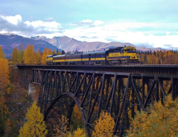 Hurricane-Turn-Train-Hurricane-Gulch-Bridge-PC-Michael-Gerenday (1)